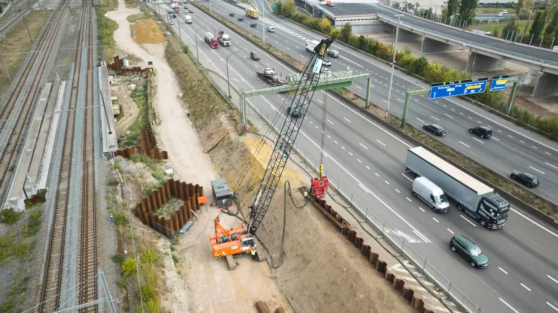 aeral view of the sheet piles being placed 